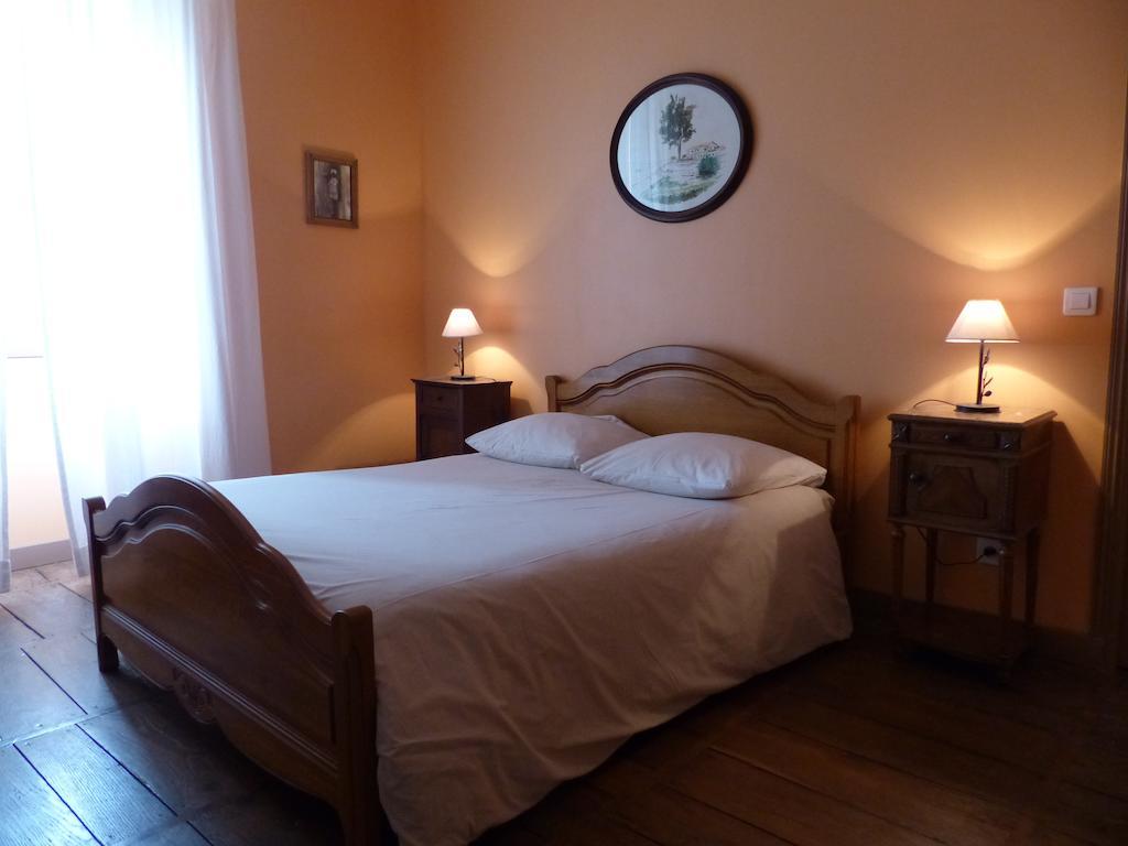 Le Domaine De Panissac Bed & Breakfast Berneuil  ห้อง รูปภาพ