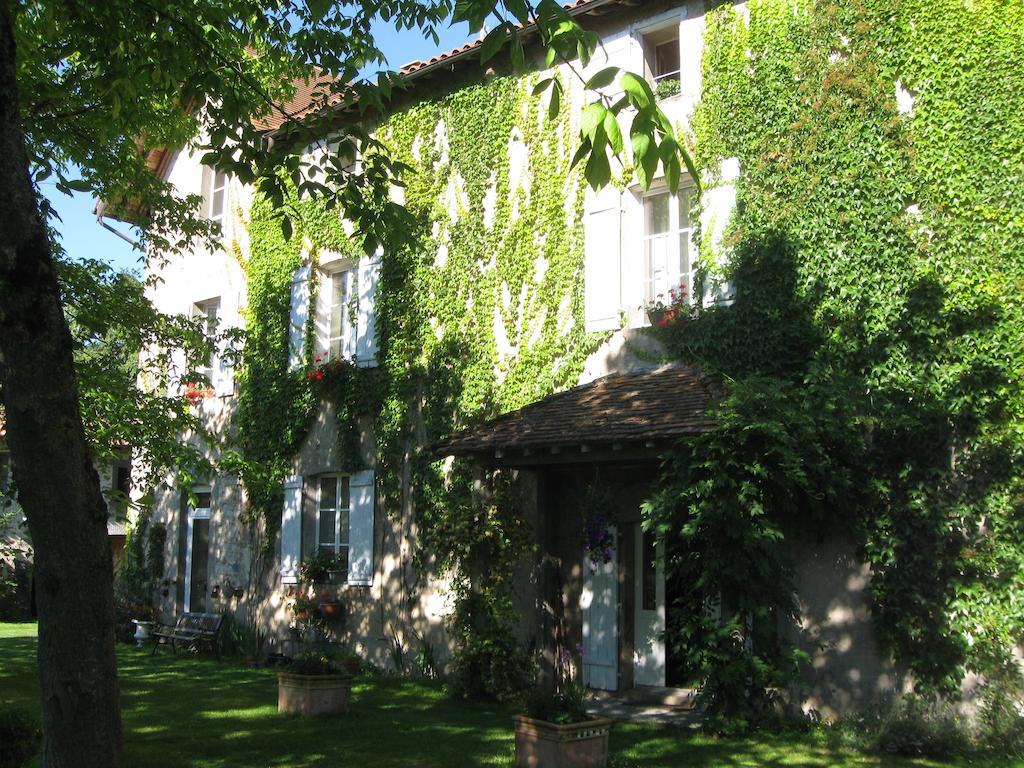 Le Domaine De Panissac Bed & Breakfast Berneuil  ภายนอก รูปภาพ
